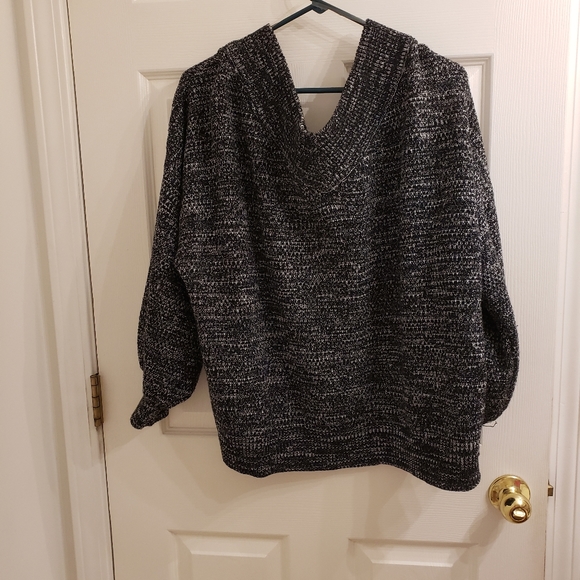 Sweater - Picture 3 of 3